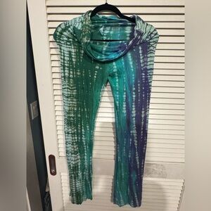 Lily Lotus Green and Purple Tie-Dye Leggings